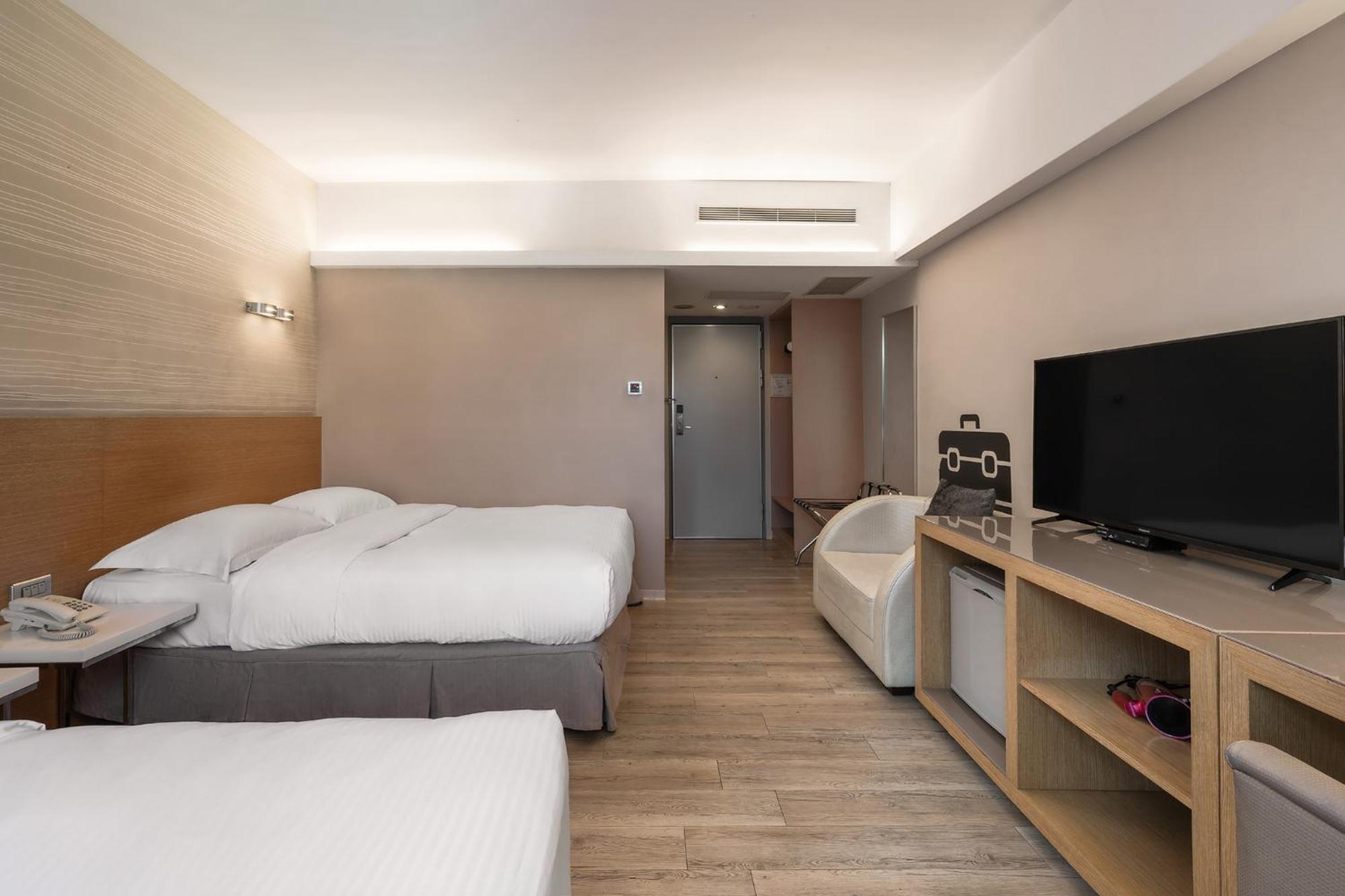 The Riverside Hotel Esthetics Kaohsiung Exterior photo