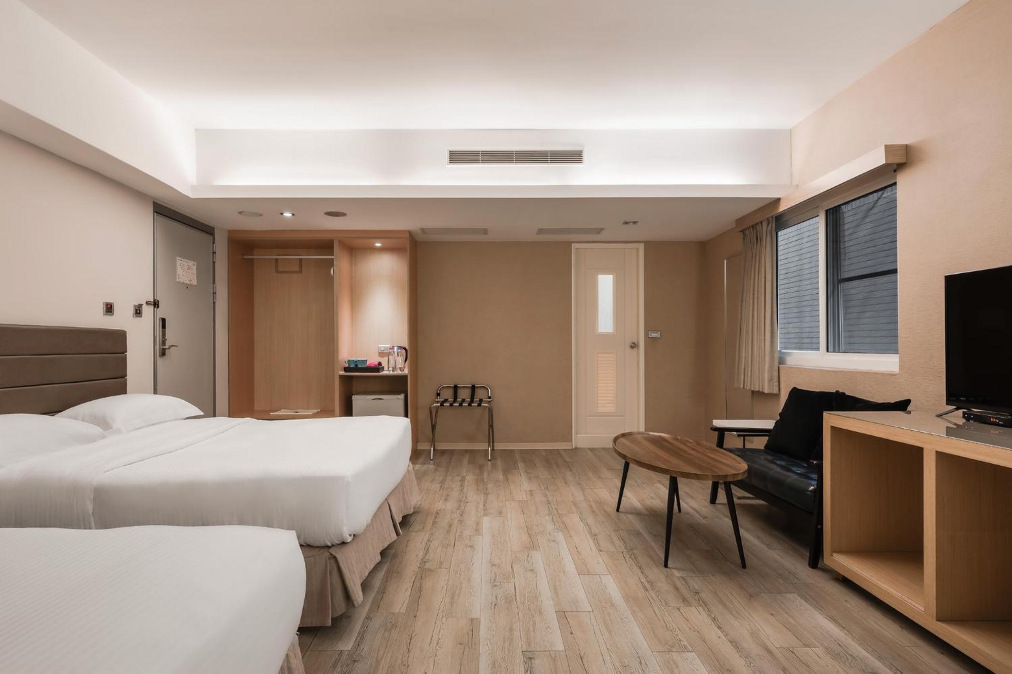 The Riverside Hotel Esthetics Kaohsiung Exterior photo